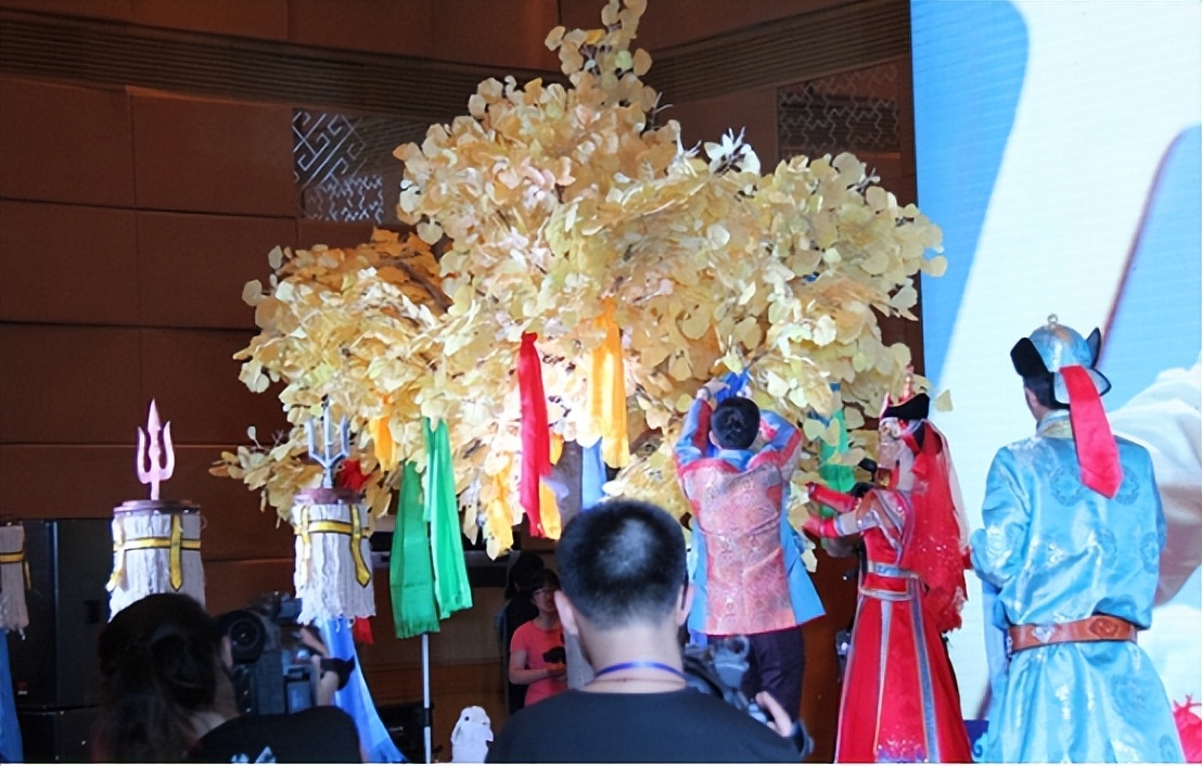 在万达广场酒店中举办婚礼，特有中蒙苗藏西式5种婚礼形式等你选