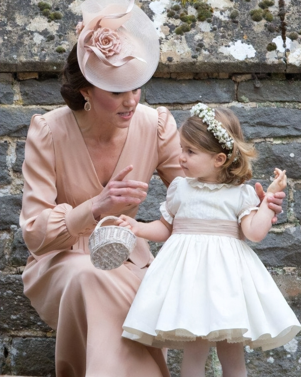 太会投胎了！全球超有钱的4个小孩，3位来自王室，1位来自中国