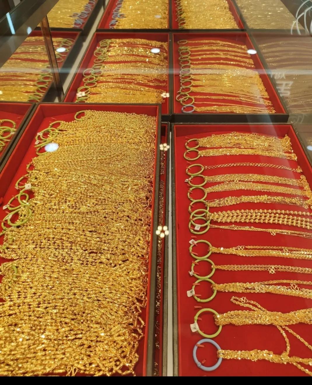 黄金耳环怎么选不上当,买黄金感觉上当怎么维权