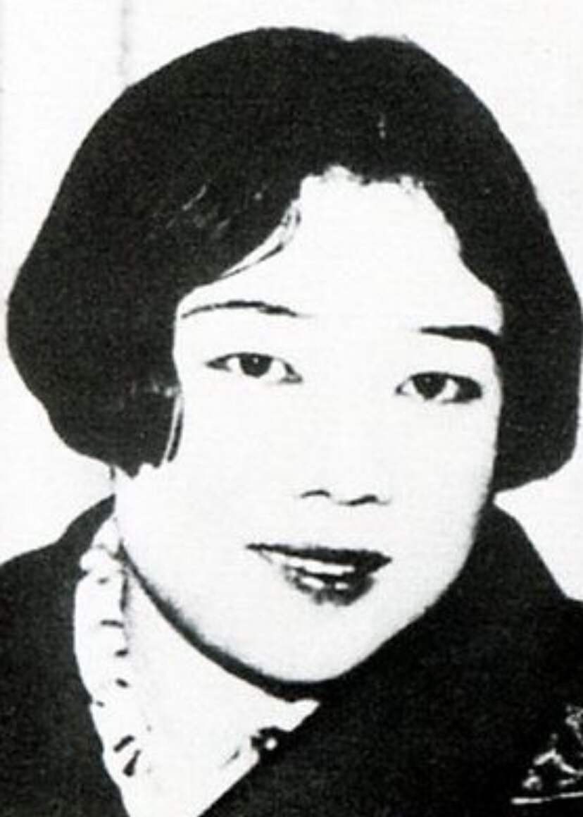 《老妓抄》：老妇人圈养年轻男子的故事，道尽了女*爱性**与欲的隐痛