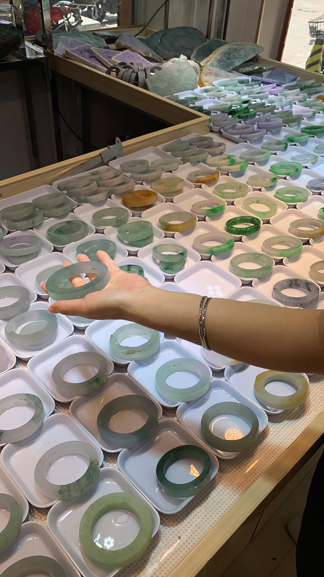 翡翠主要交易市场有哪些,翡翠交易市场中的潜规则