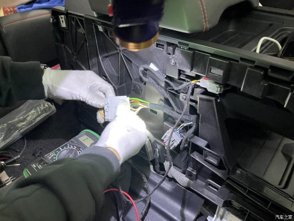 路虎卫士单色内饰氛围灯图解,路虎卫士改装氛围灯毛病