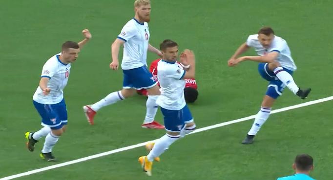 1-0，狂轰12脚！人口仅62万小国球队又赢了，他们身价是国足两倍