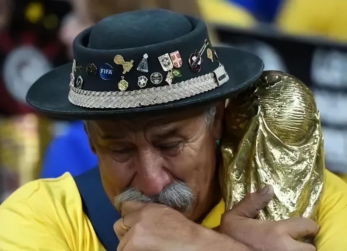 中国足球唯一一次进入世界杯历程,国际足球世界杯的历史与现状