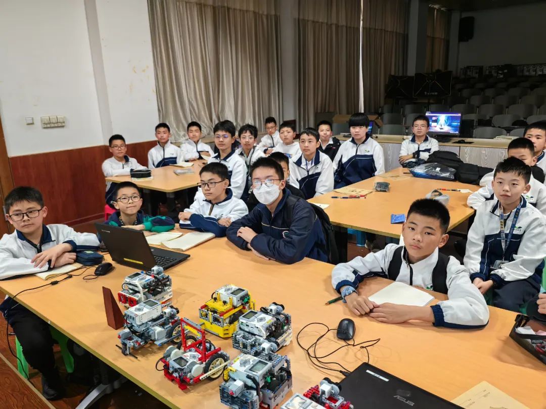 巴川中学成绩在几梯队,巴川中学竞赛