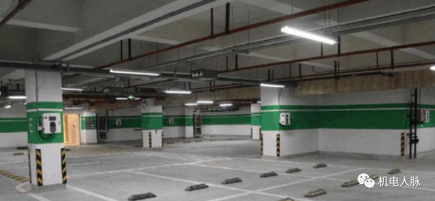 充电桩的构造图,充电桩地基示意图