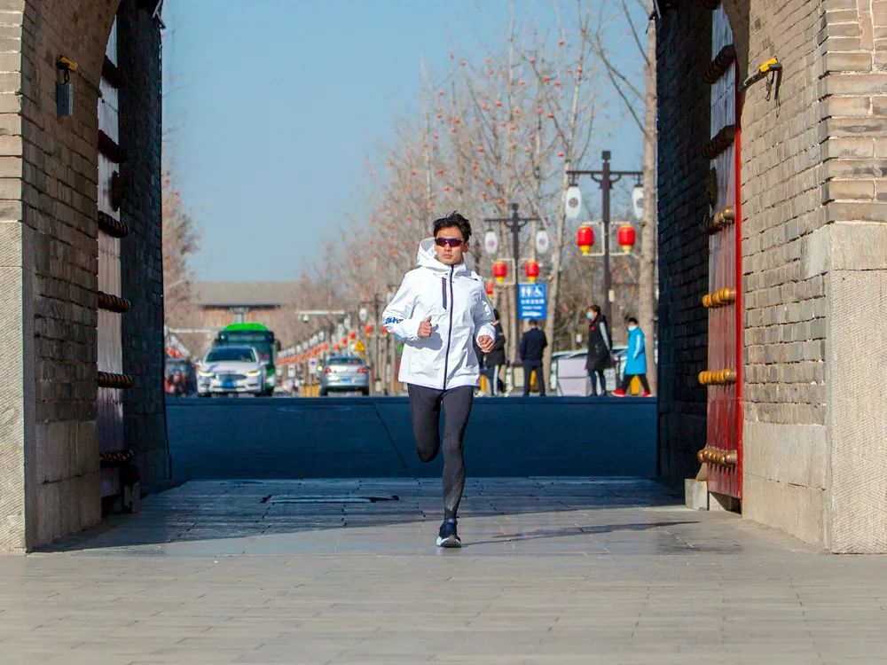 361度的e韧3.0与2.0比哪个更好,361e韧2.0和361飞羽2.0区别