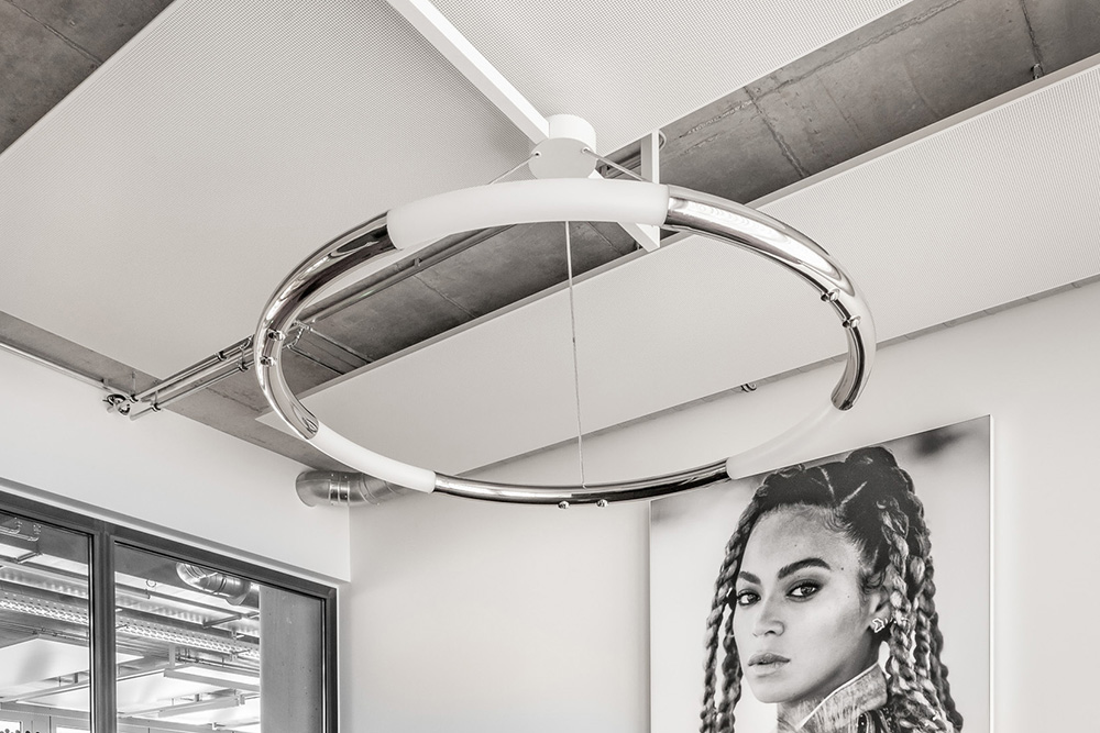 流光溢彩纯音乐歌曲,流光溢彩歌曲英文