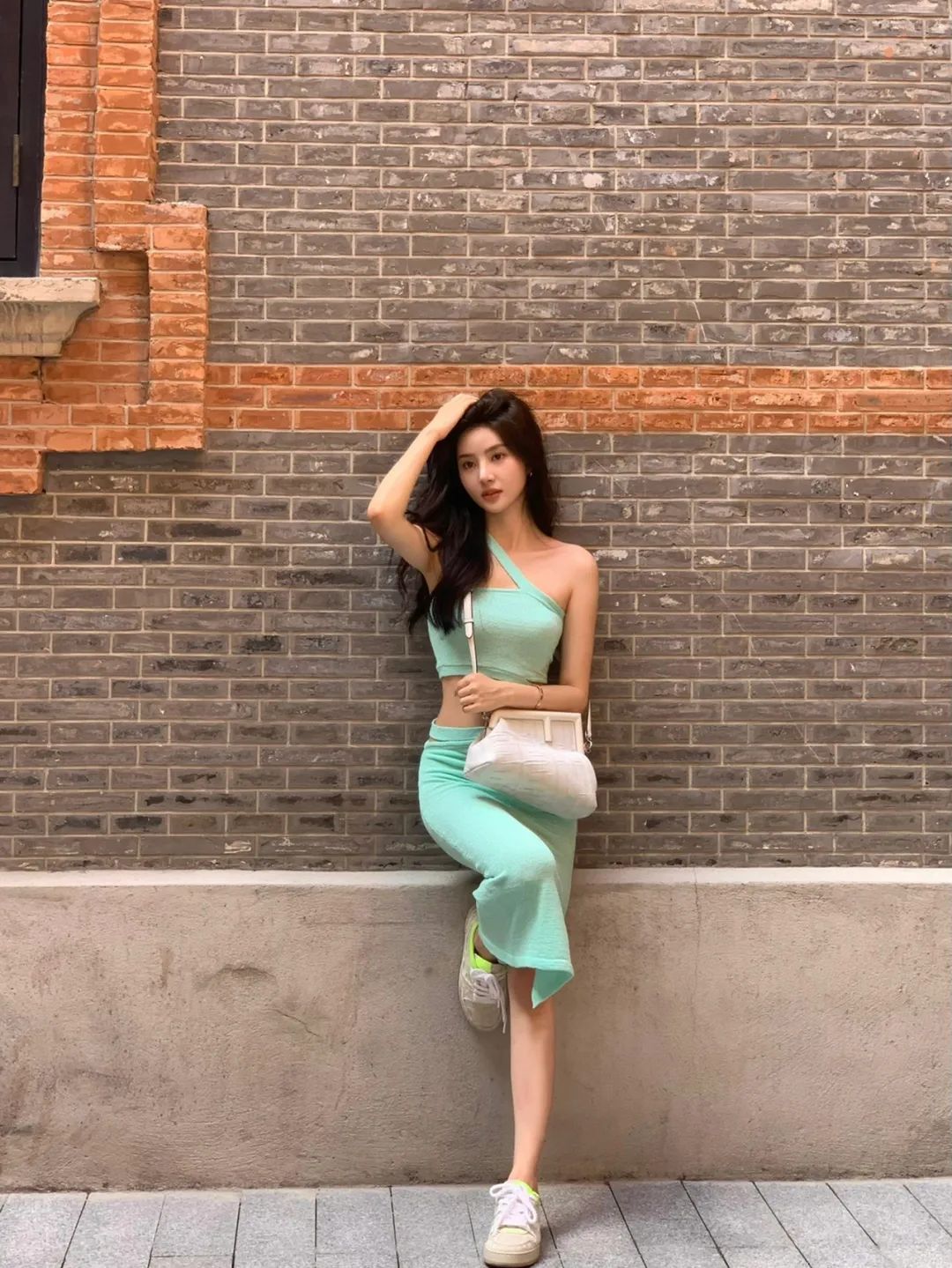 夏季小众吸睛穿搭韩系冰淇淋色,炎热的夏天穿什么颜色显得好看