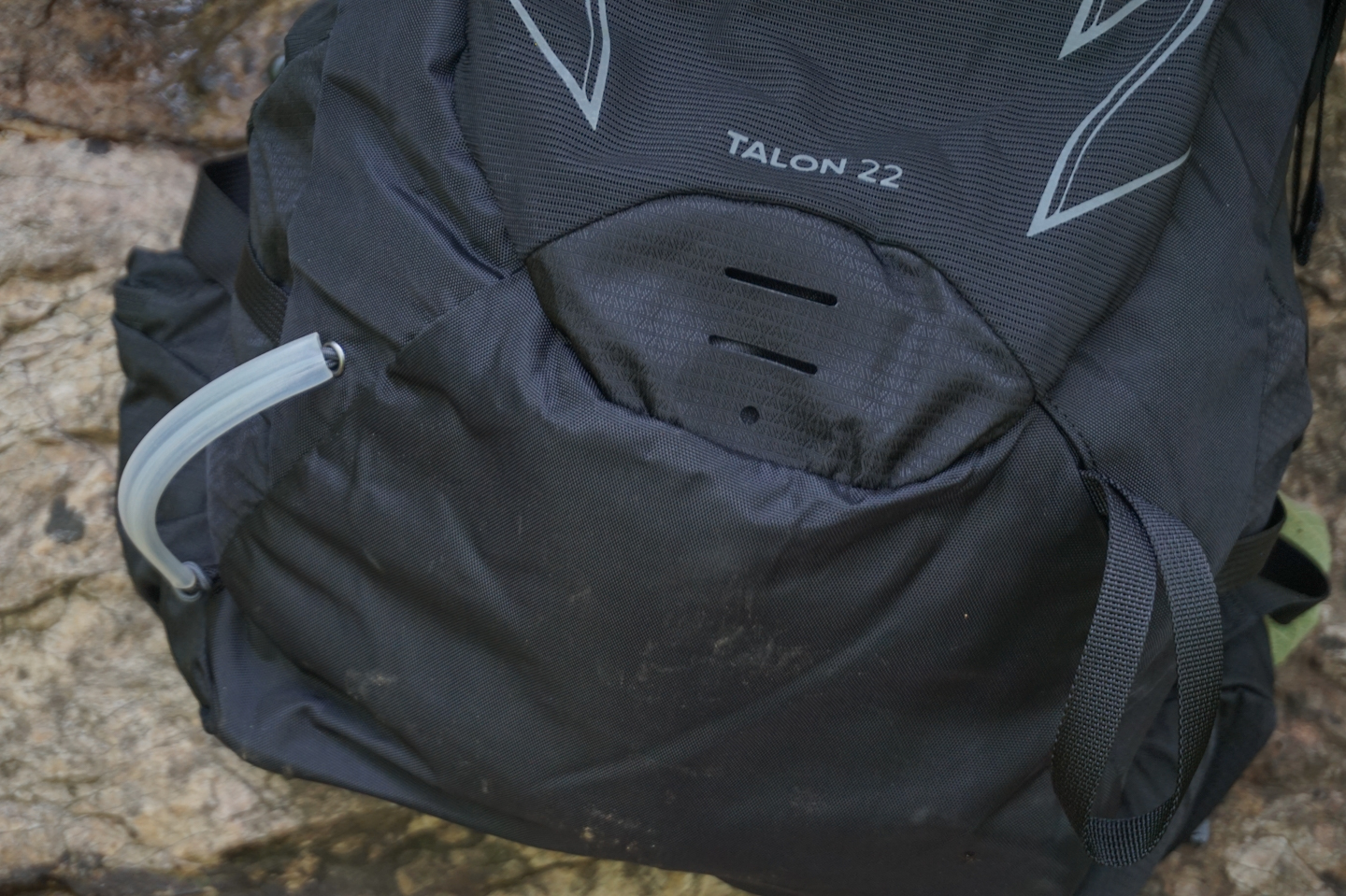 背包小鹰osprey,小鹰魔爪26背包功能详解