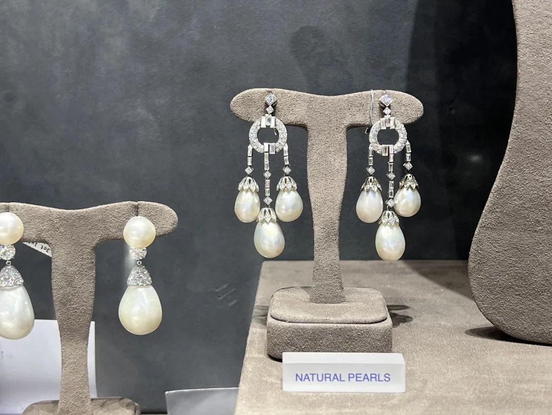 时隔3年又来日内瓦珠宝展大寻宝，竟然还见到了JAR真身！