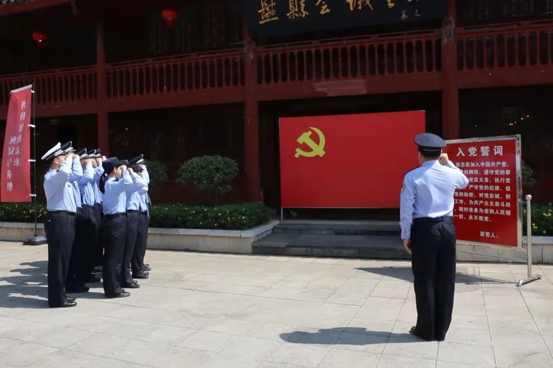 为爱黔行爱心大使,为爱黔行吴建林简历