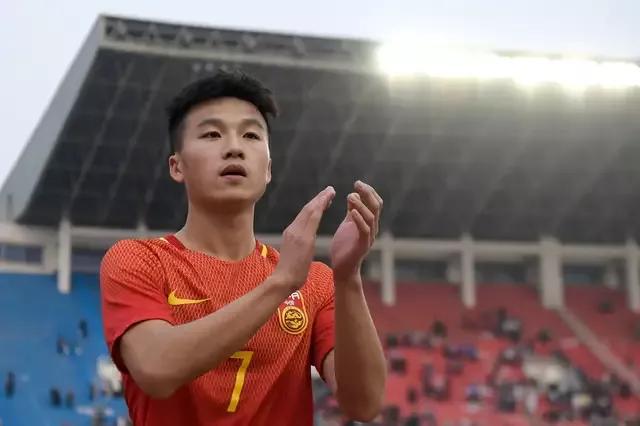 橙衣在身，泰山在心，我爱山东泰山系列文章，球员（后腰篇）