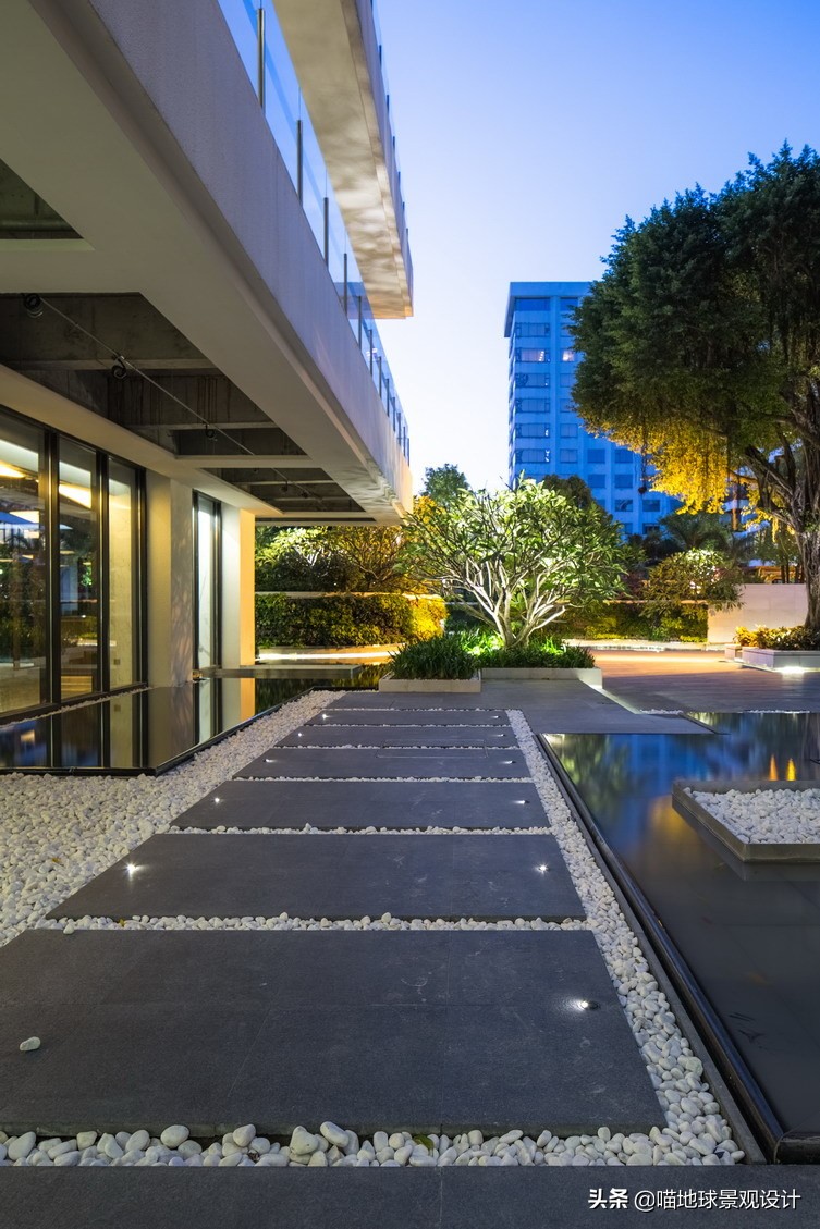 简洁清爽的现代景观别墅庭院赏析,现代简约别墅园林设计效果图