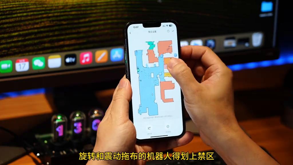 扫拖机器人好用还是手持的好用,扫拖机器人和拖把