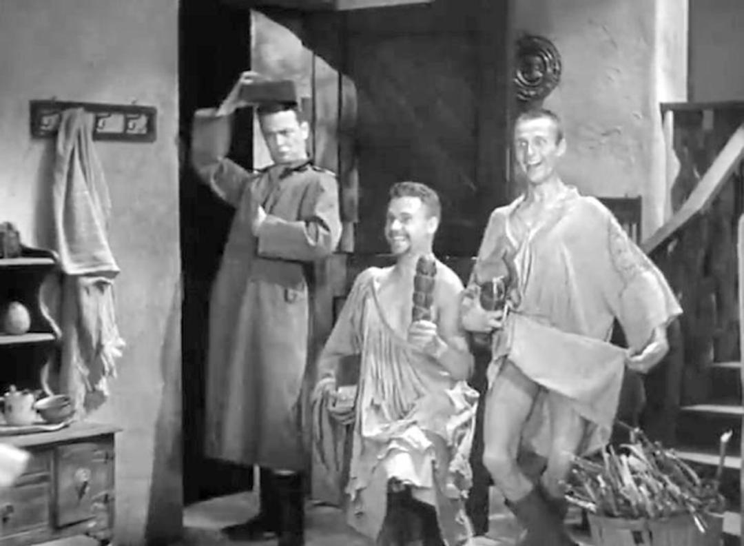 一上映就登票房榜首看完大呼过瘾,首播便拿下收视第一