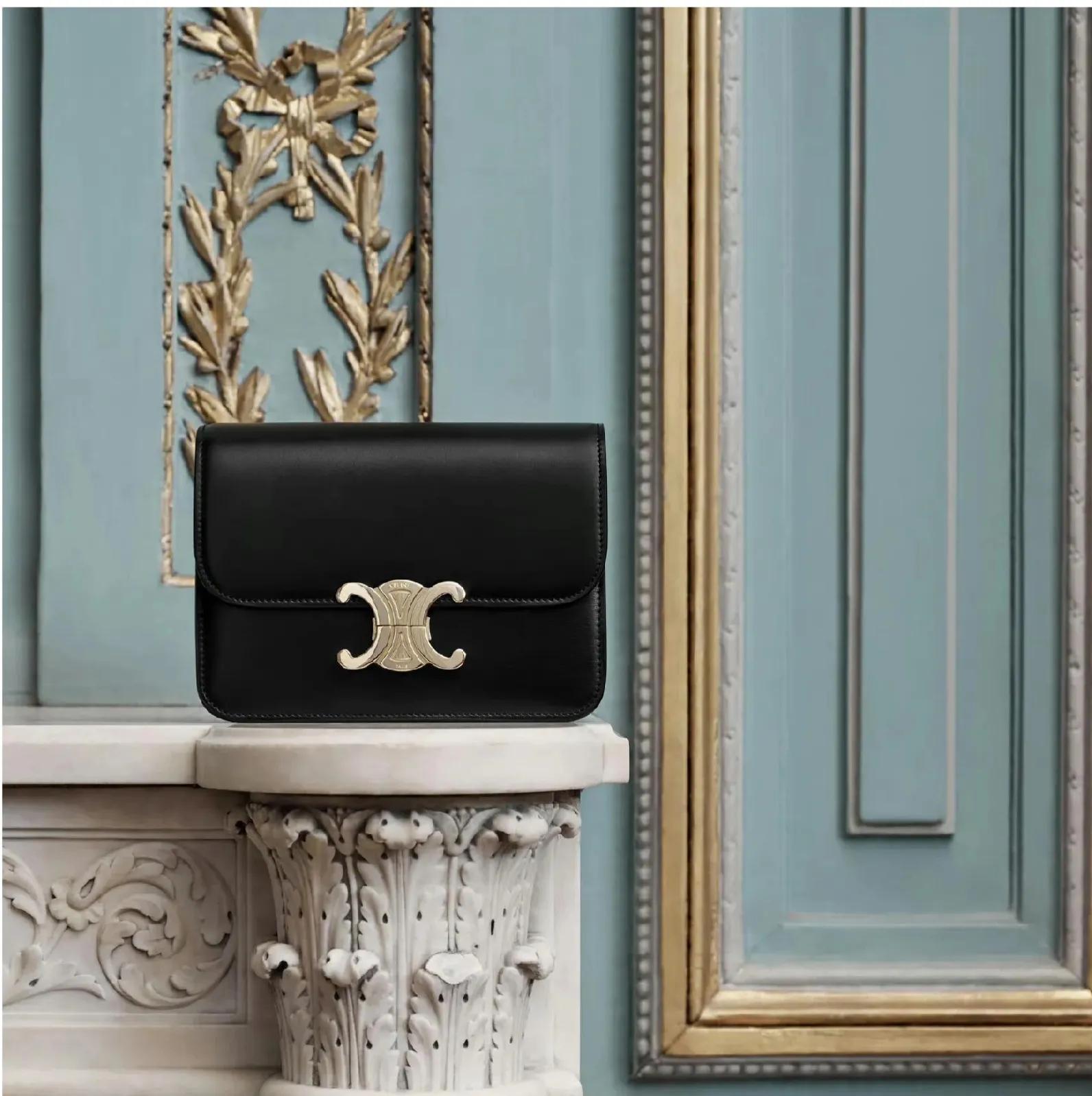 celine2022冬季女装走秀,celine23fw羊毛羽绒服