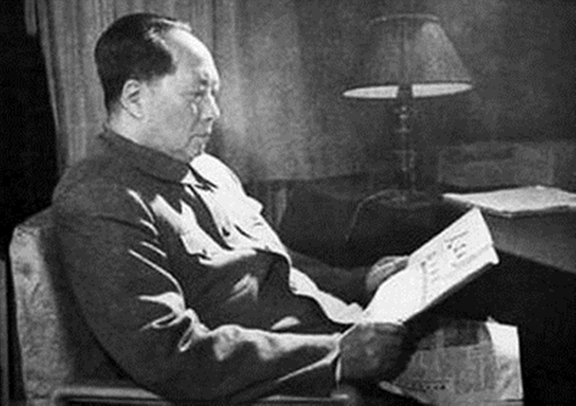 蒋介石晚年想和平回归，毛主席承诺：你儿子可以当台湾省长！