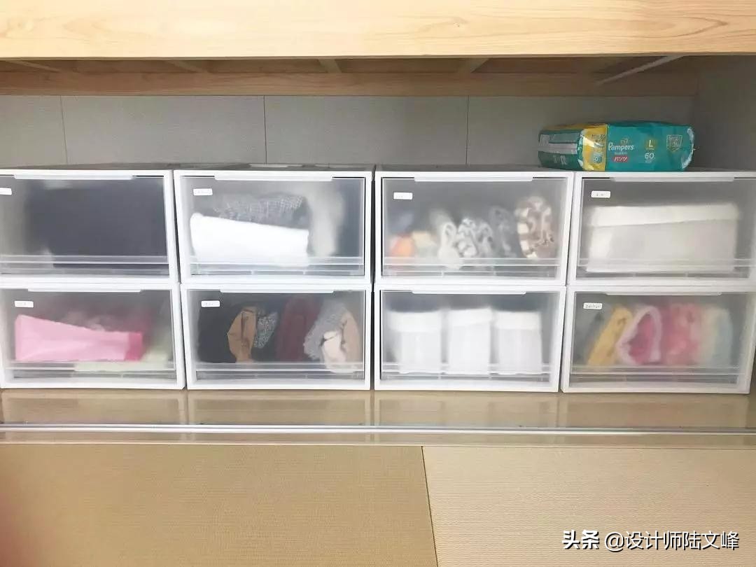 主卧厕所正对床用隐形门,主卫门对着床做隐形门