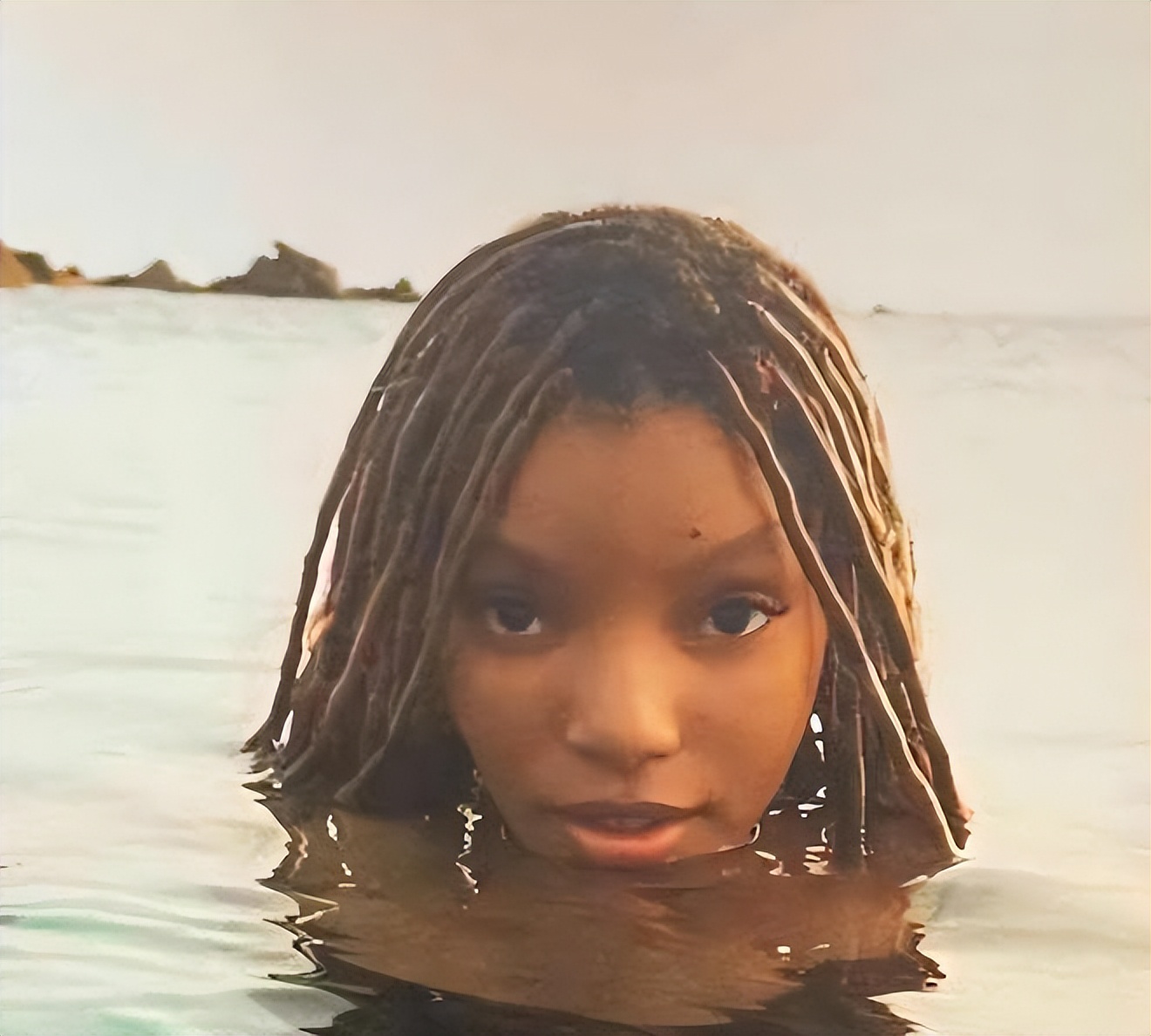 黑人版小美人鱼新照曝光中国网友看傻眼：拍童话还是拍鬼片？