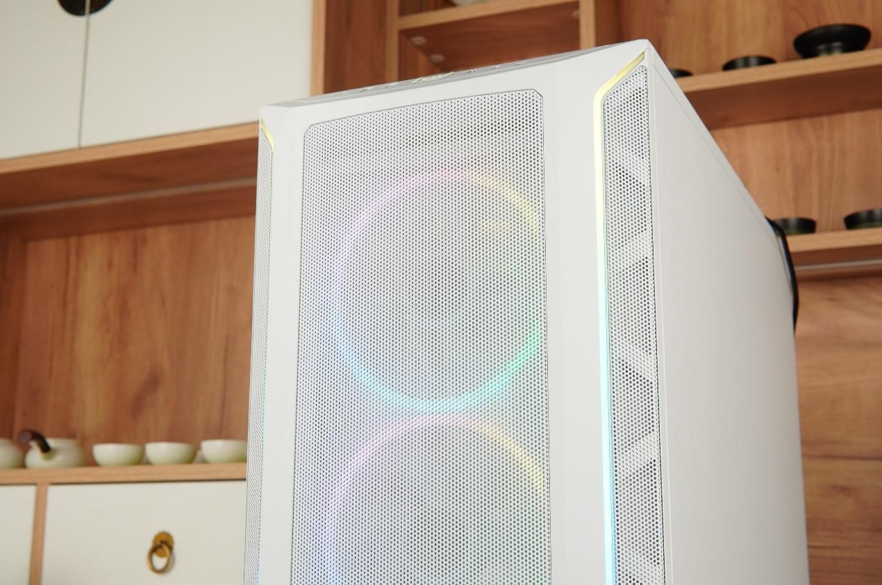 令人惊艳的散热效能，德商德静界ShadowBase800FX机箱