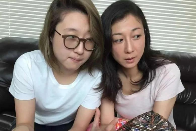 “异类”星二代，顶着父母光环却不务正业，违法被捕、同性结婚