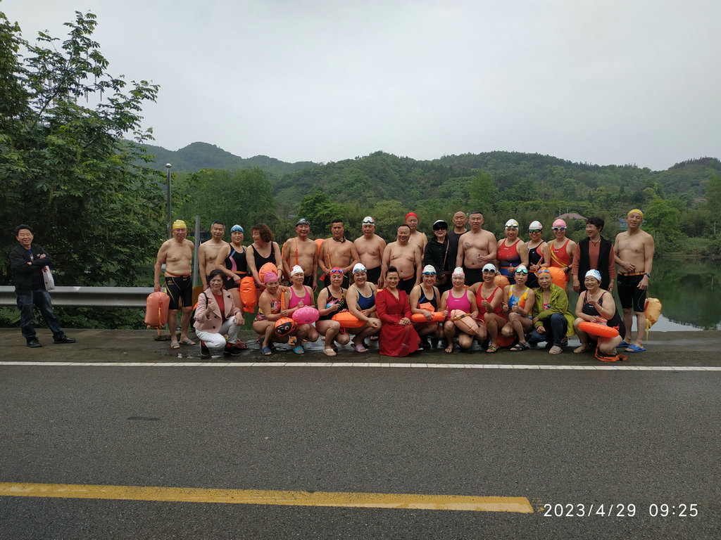 怀化第六届运动会游泳比赛,怀化鹤城泳协漂流