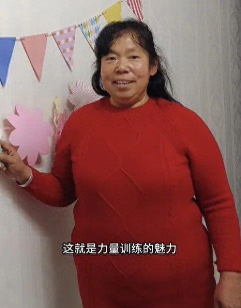 健身教练带着母亲减肥,健身教练带老妈做运动