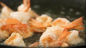 大虾要怎么处理才不会干,大虾怎么处理干净炸好吃