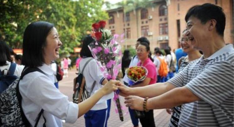 本科专业就业前景最好的三个专业,本科就业前景最好的十大专业