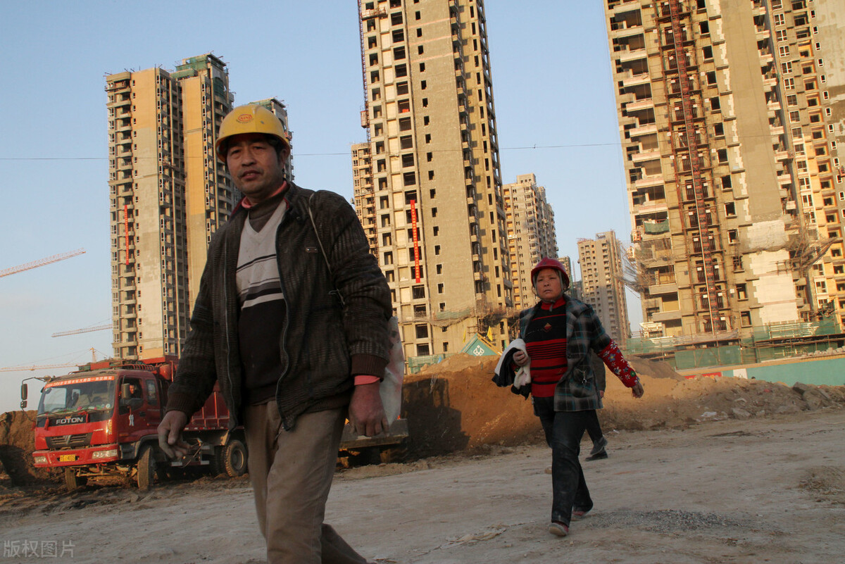 我们的房子70年产权到期后怎么办,城市的房子70年产权到期后怎么办