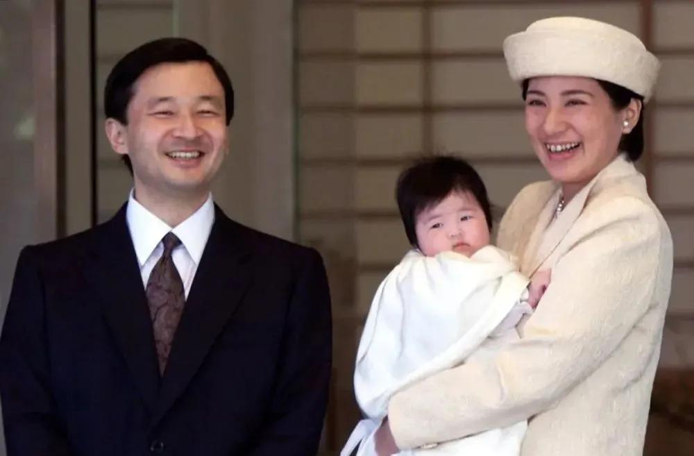 爱子公主被霸凌,爱子公主被校园霸凌