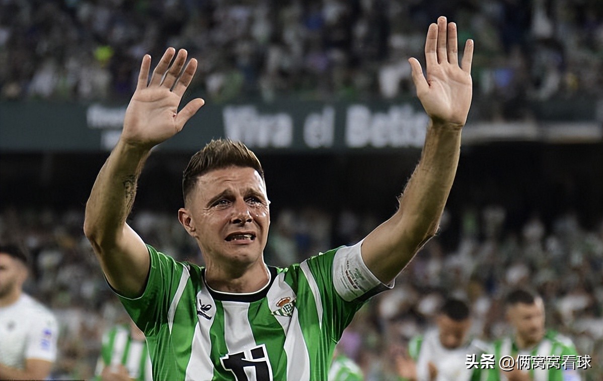 世界足坛致敬马拉多纳,足坛众星致敬布冯