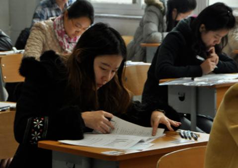 未来最吃香的三个铁饭碗,明年起铁饭碗更铁了这三种职业