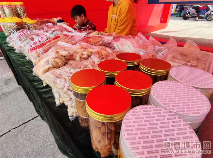 【视频】逛花街、买靓花、叹美食，容桂时光花市约定你！