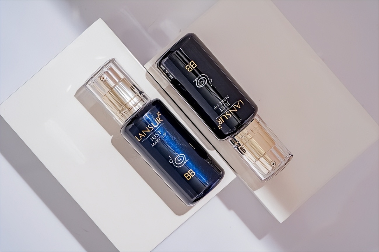 底妆一瓶搞定,兰瑟蜗牛bb霜浅肤色不会很假白吧