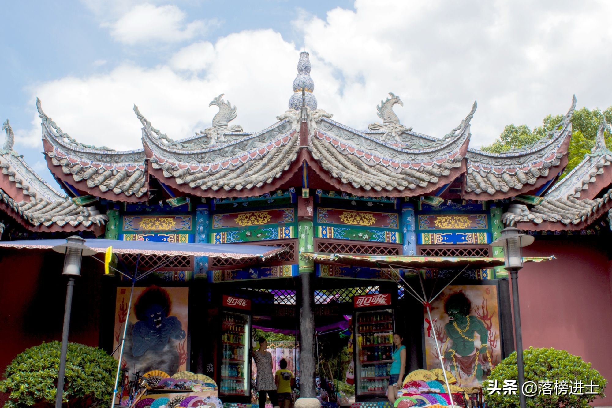 重庆丰都县鬼城位于哪里,重庆丰都看完鬼城后还有什么景点