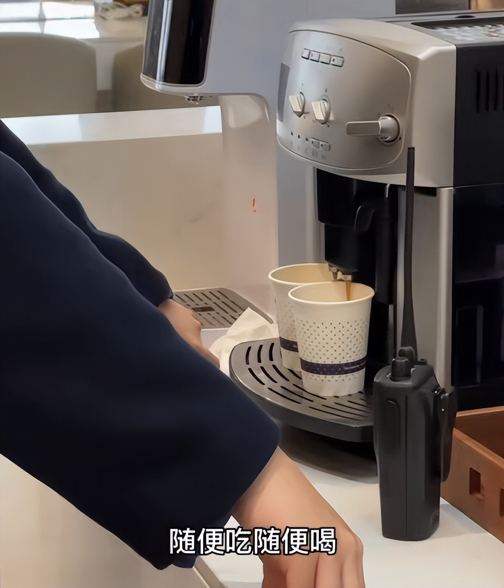 大学生购买高铁学生票优惠,大学生买高铁零食