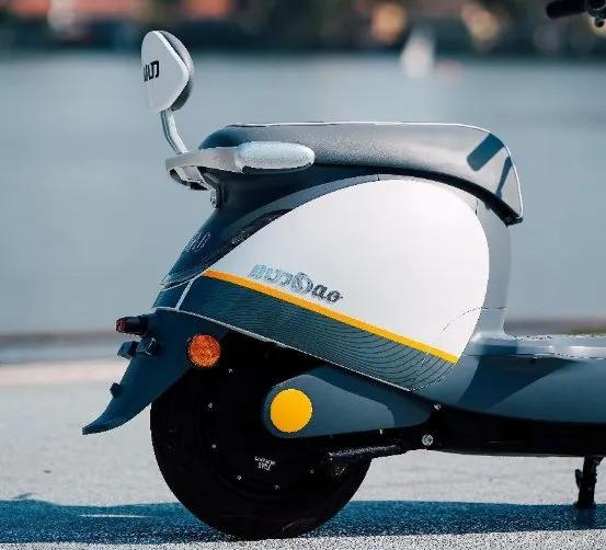 小刀电动车企鹅功能,小刀企鹅电动车新国标新品发布会