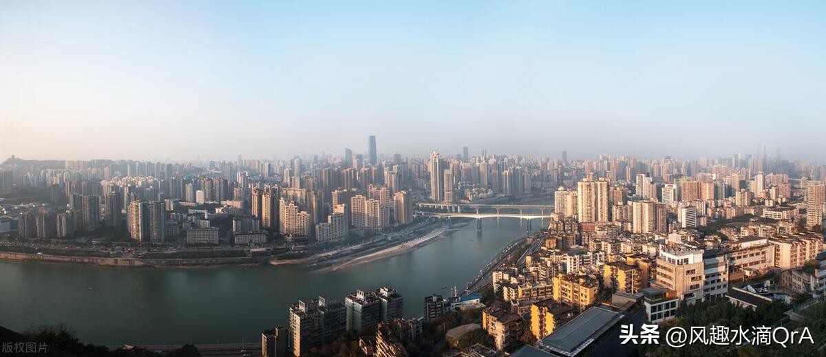 重庆山城雾都全景,重庆号称山城魔都