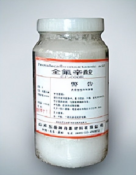 不粘锅涂层轻微刮出条印有毒吗,不粘锅涂层危害视频