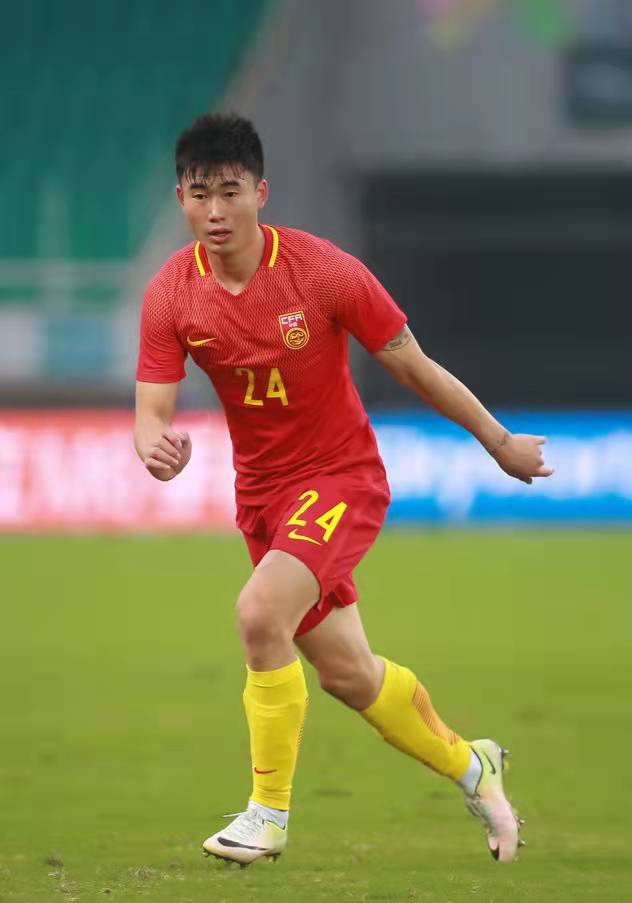 韦世豪独中两元,韦世豪自评中国足球