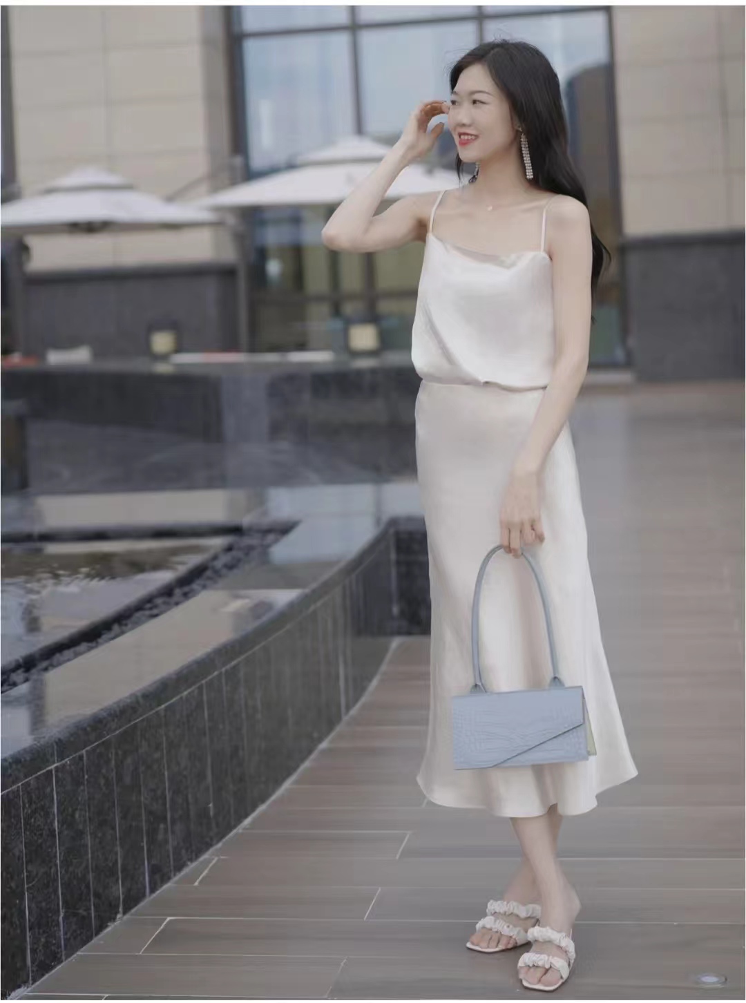 夏天穿什么衣服比较凉快,夏天穿什么衣服比较透气比较不会产生静电