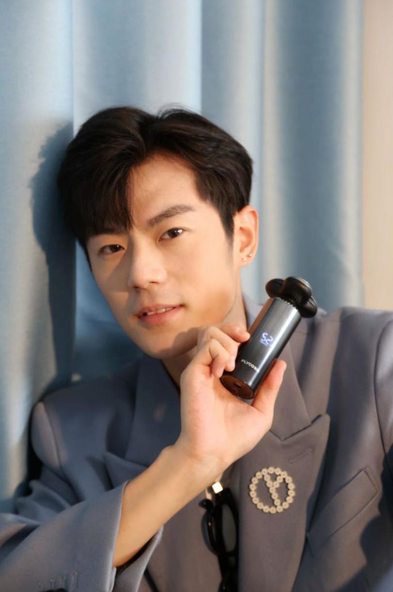 飞科新款智能感应剃须刀送男友,飞科剃须刀礼物套盒