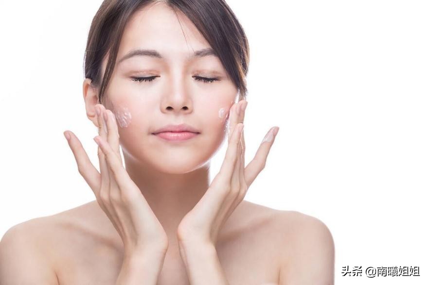 日本必买的万能霜,女生逛超市必买的几样东西