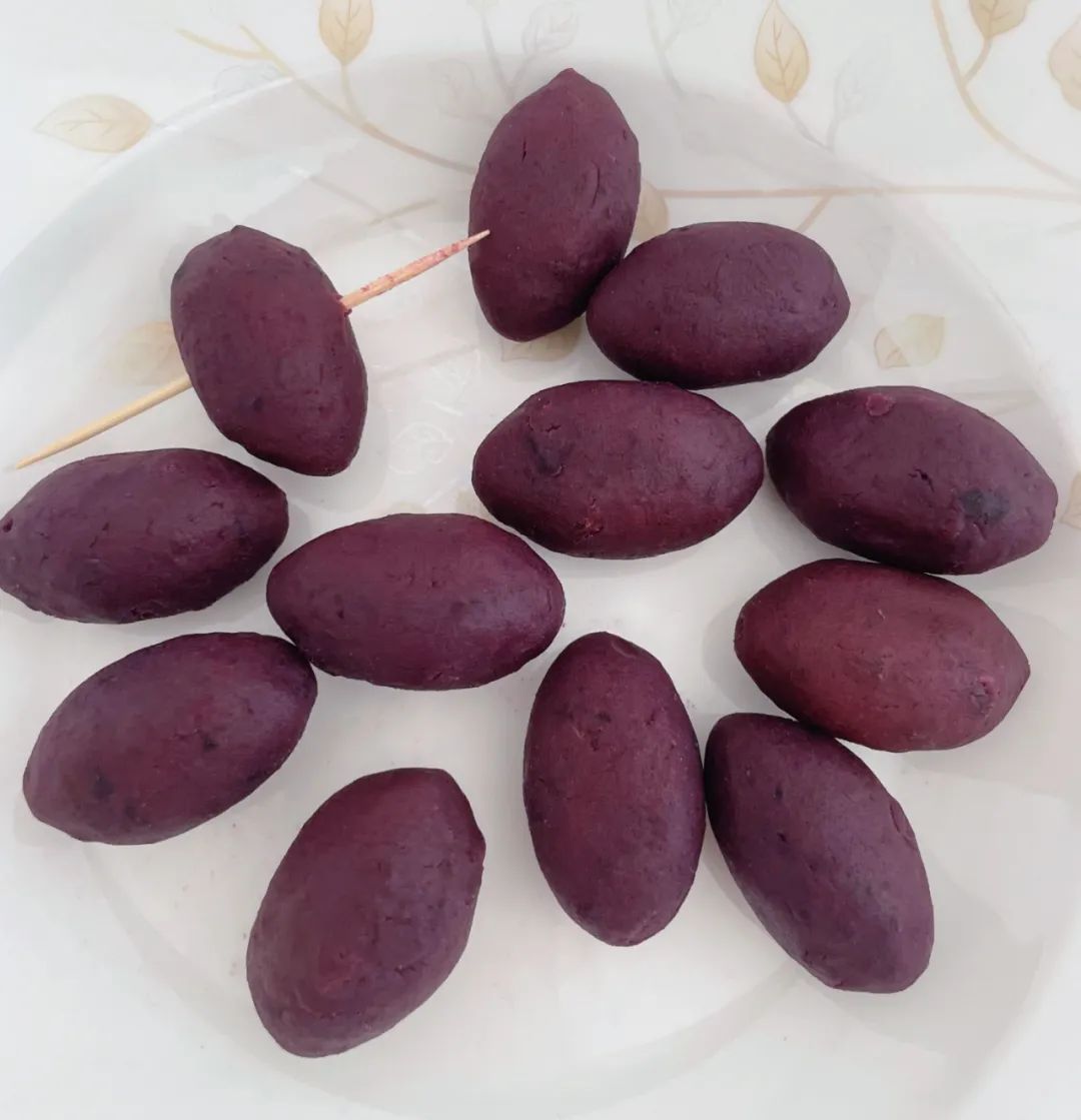 四种包装简陋却很好吃的零食,包装丑但是巨好吃的零食推荐