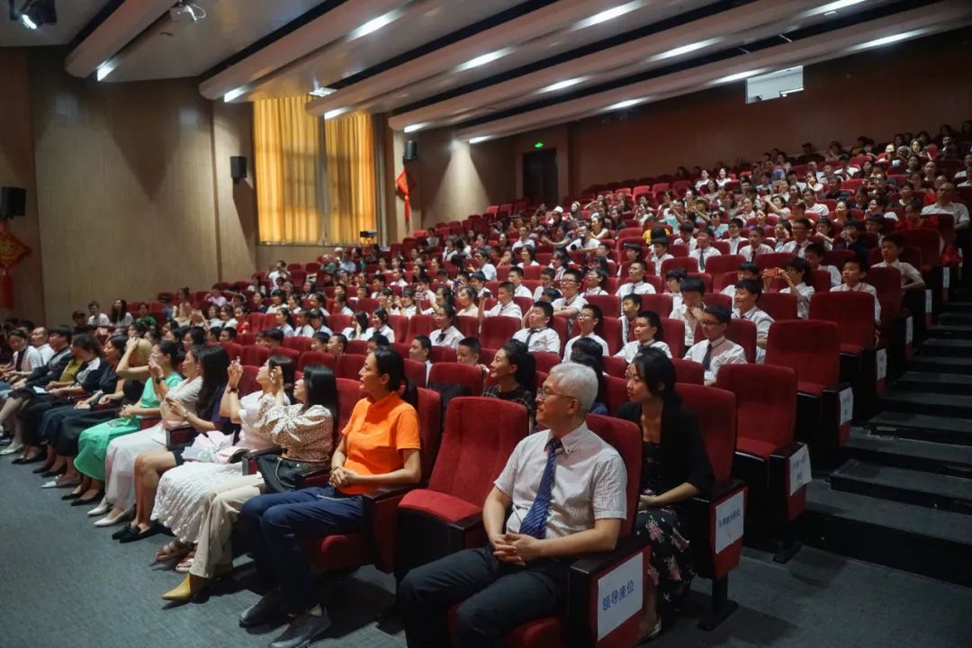 北大附中海口学校2024毕业典礼,梦想在这里起航少儿朗诵