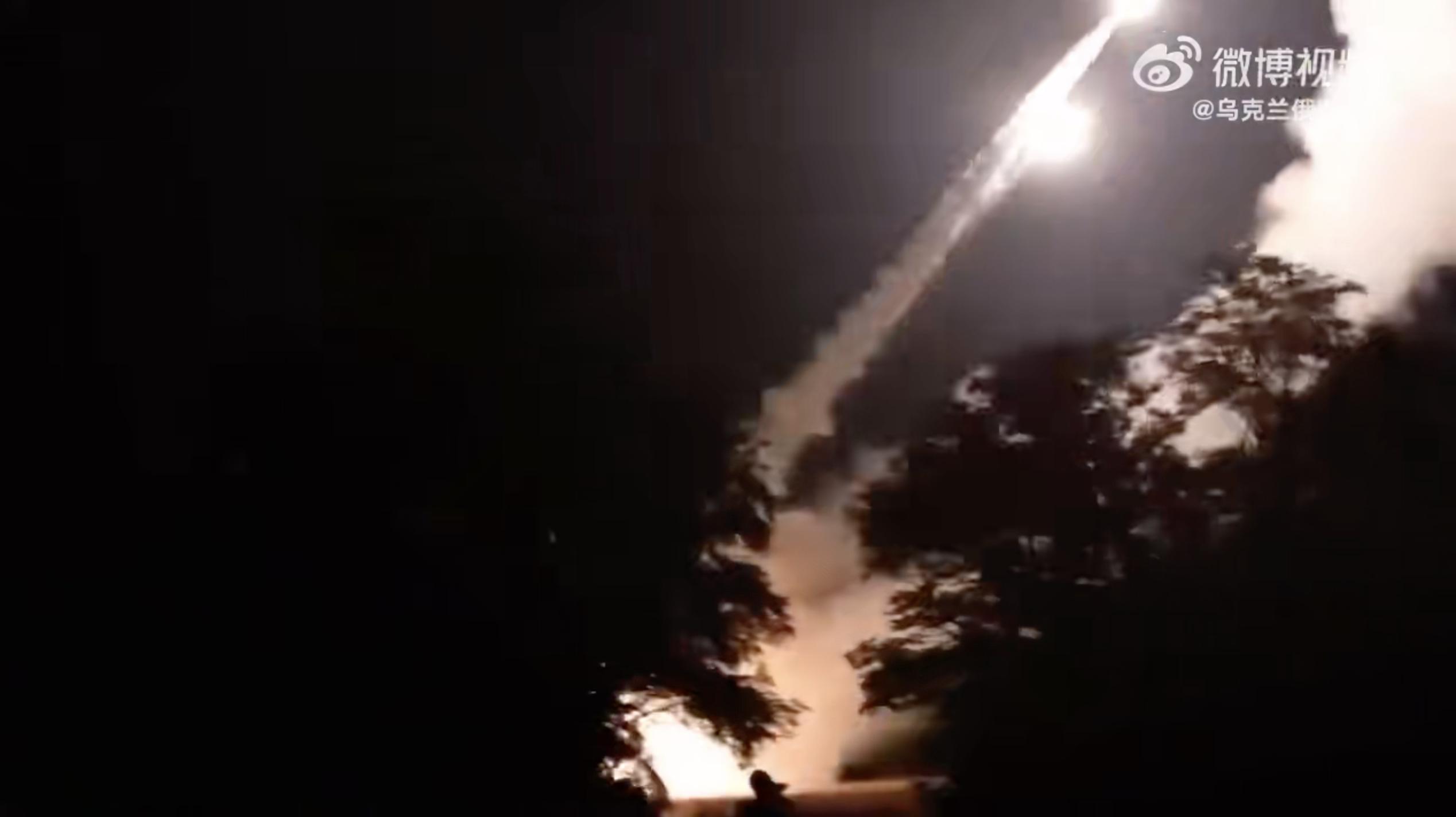 乌军特种兵突入俄军战壕,俄乌最新局势俄军进入基辅