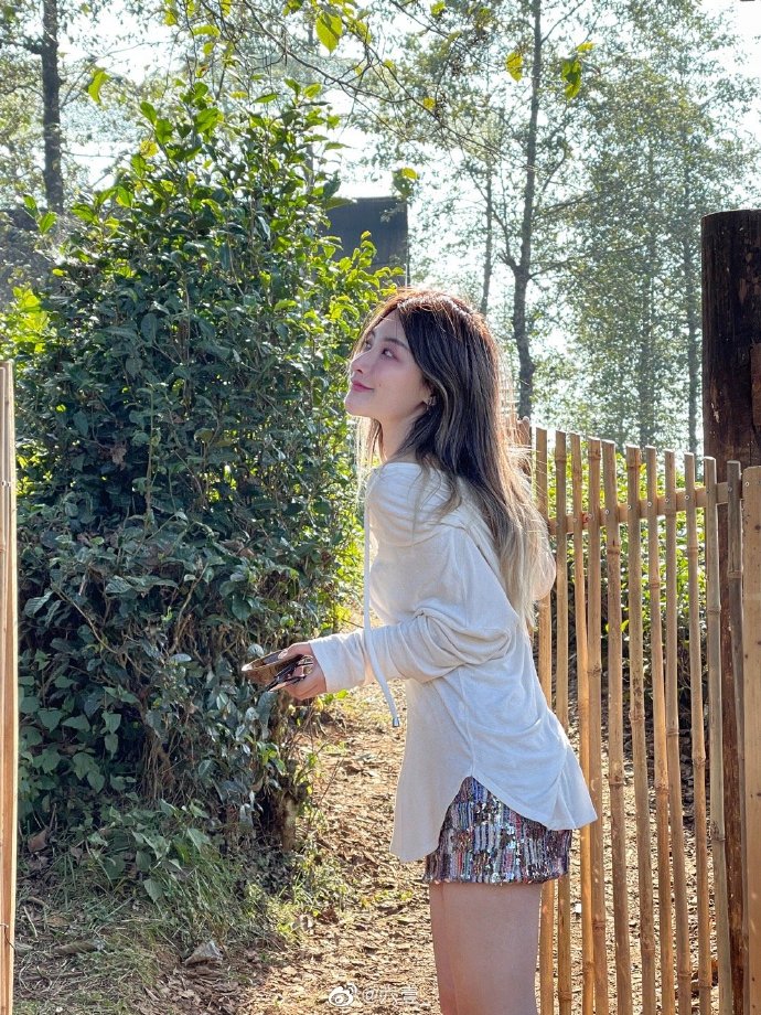 赞美女人做菜做得好的幽默句子,赞美女人跟月季花一样漂亮的句子