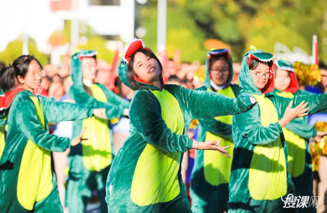 昆一中西山学校2023冬秋运动会,昆明西山学校2024届运动会